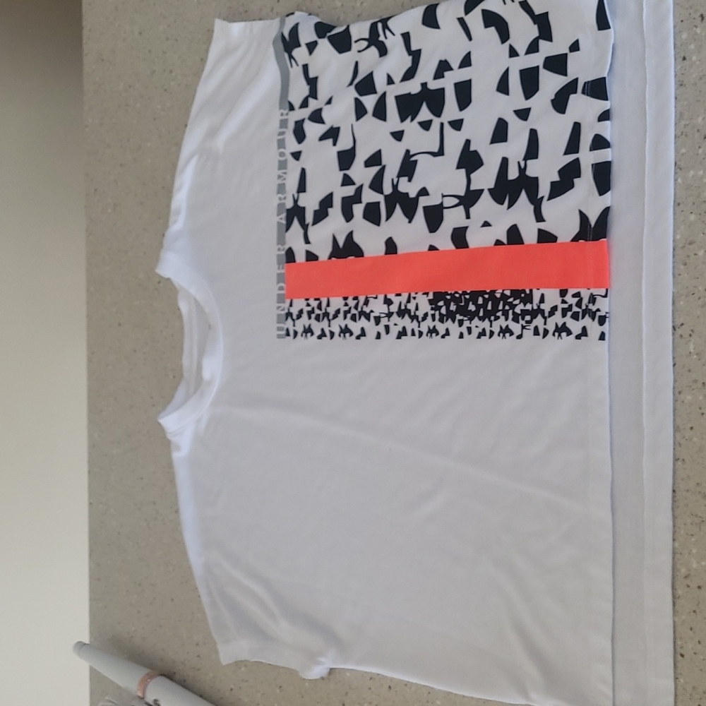 Under Armour tee